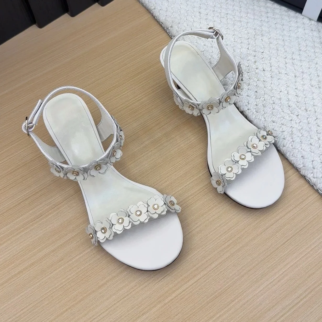 وصل حديثًا لعام 2025 من FANGXITING على الطراز البريطاني حذاء بدون كعب نسائي من الجلد الطبيعي بمقدمة مستديرة حذاء رجالي معدني ديكورا ماري جينس أوكسفورد Zapatos #3