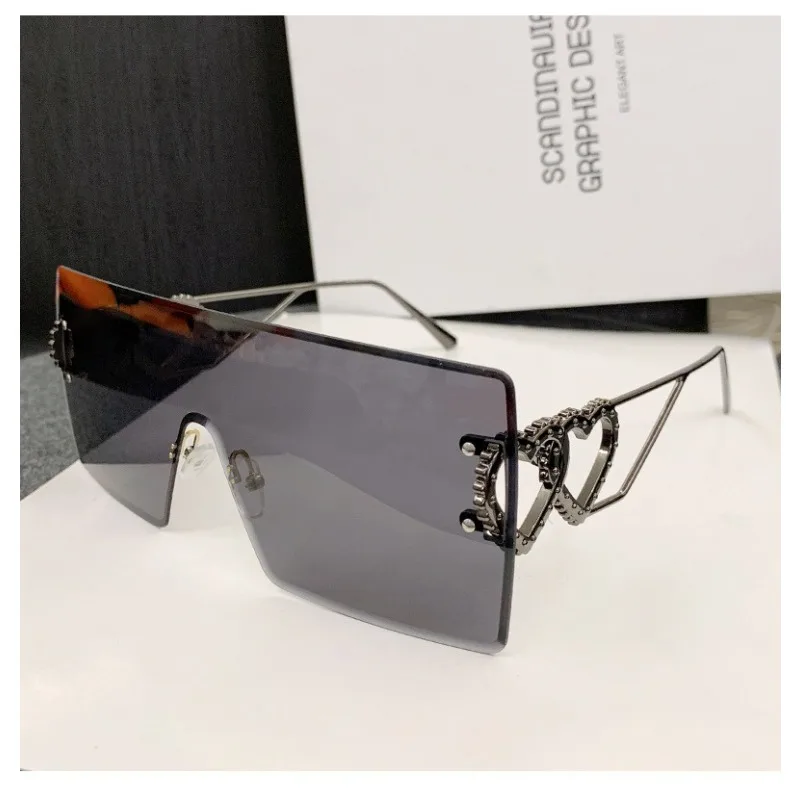 

New One-piece Fashionable Heart-shaped Frameless Sunglasses European and American Y2k Sunglasses for Women