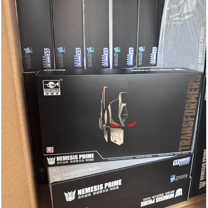 Original en stock Transformer Dark Optimus Prime serie de estudio de edición limitada modelo ensamblado móvil colección de pasatiempos regalo