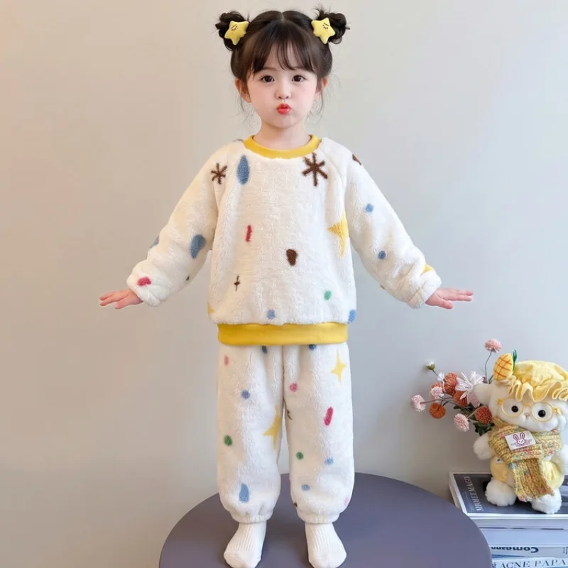 Children's clothing for autumn and winter in 2026, warm and apricot colored full print pullover pajamas