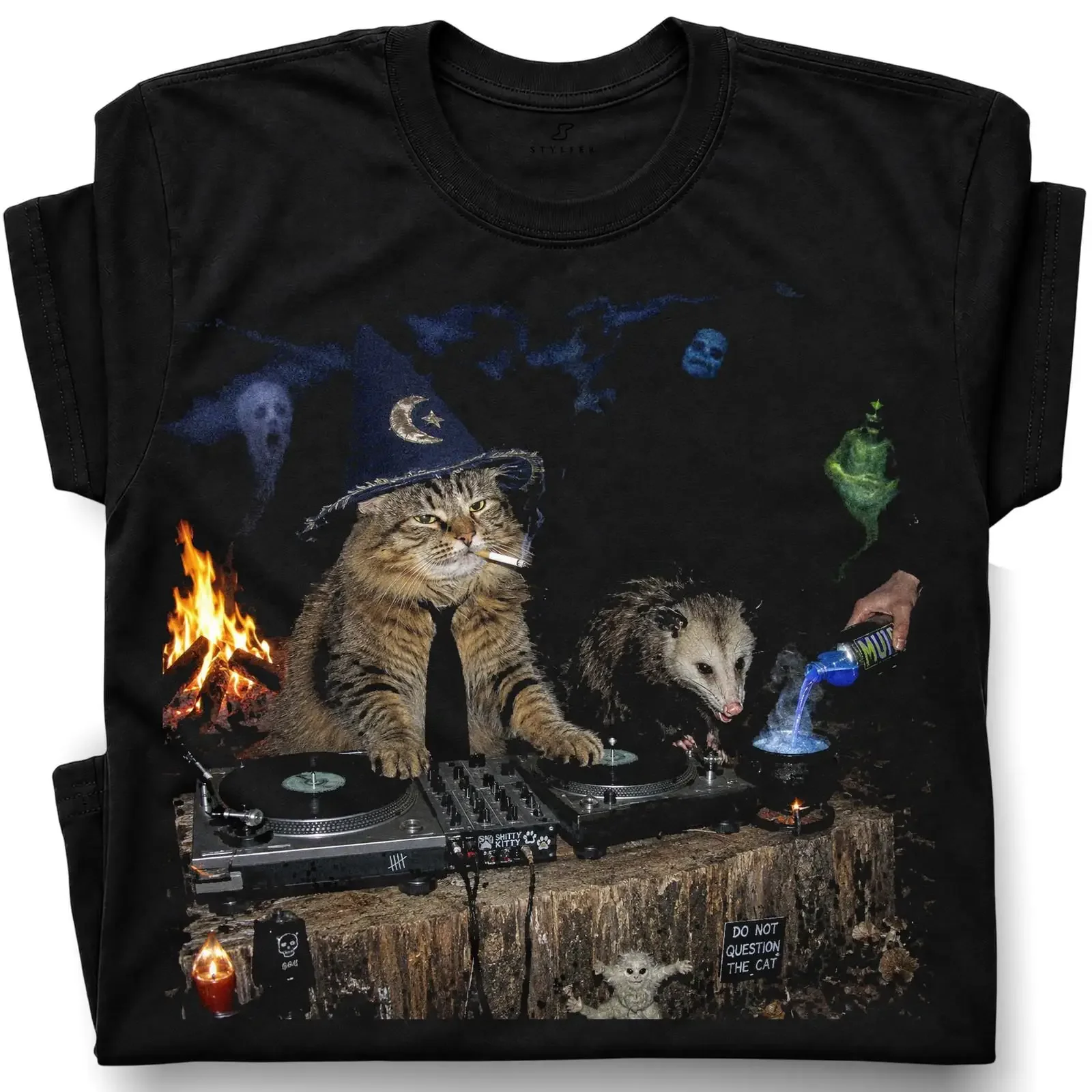 Witch Cat DJ Possum Ghost Campfire T Shirt Funny Halloween Party vintage Washed Breathable designer clothes Slightly