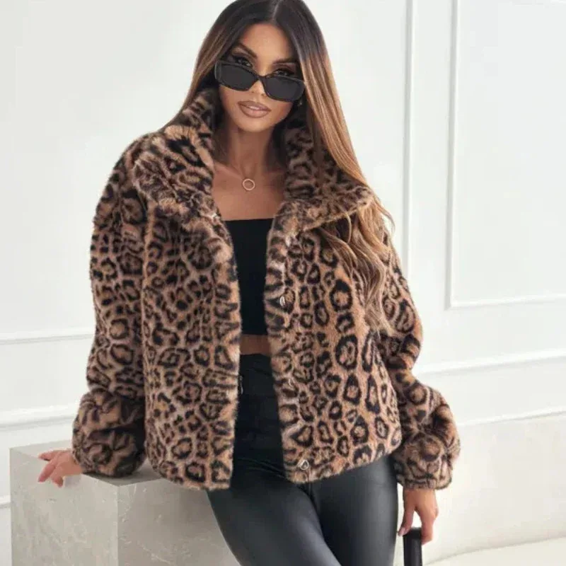 Chaqueta corta de piel con estampado de leopardo para mujer, abrigo sintético a la moda, otoño e invierno