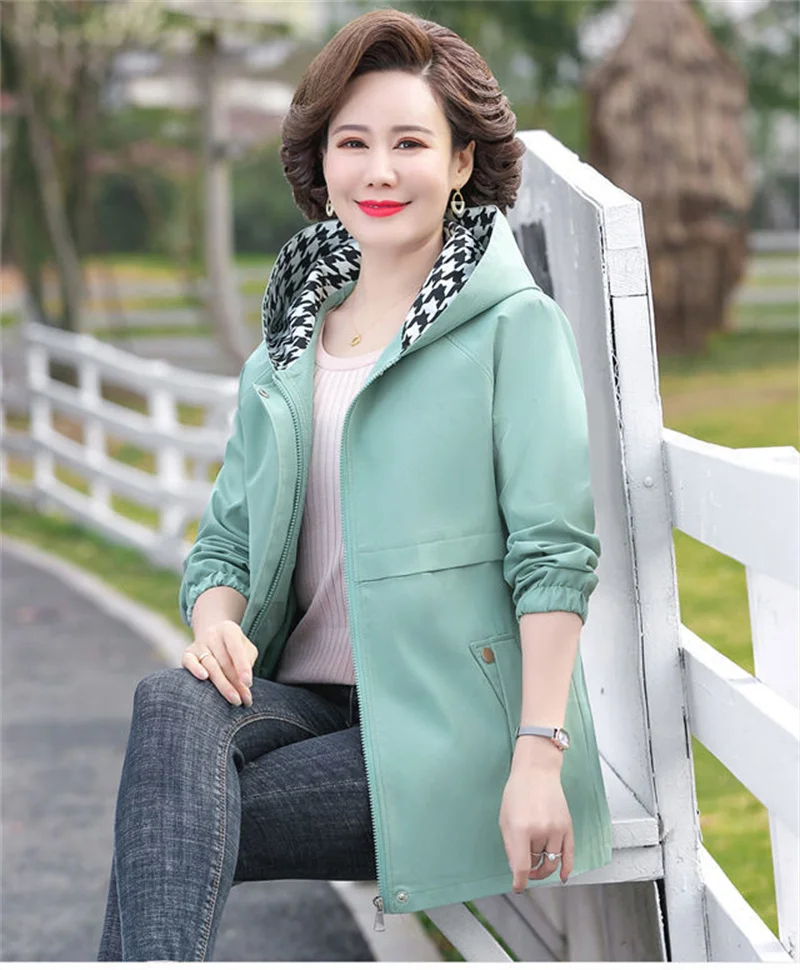 New Middle-aged Elderly Women Jacket Spring Hooded Zipper Overcoat Autumn Coats Outerwear Mother Clothes Female Windbreakers 5XL