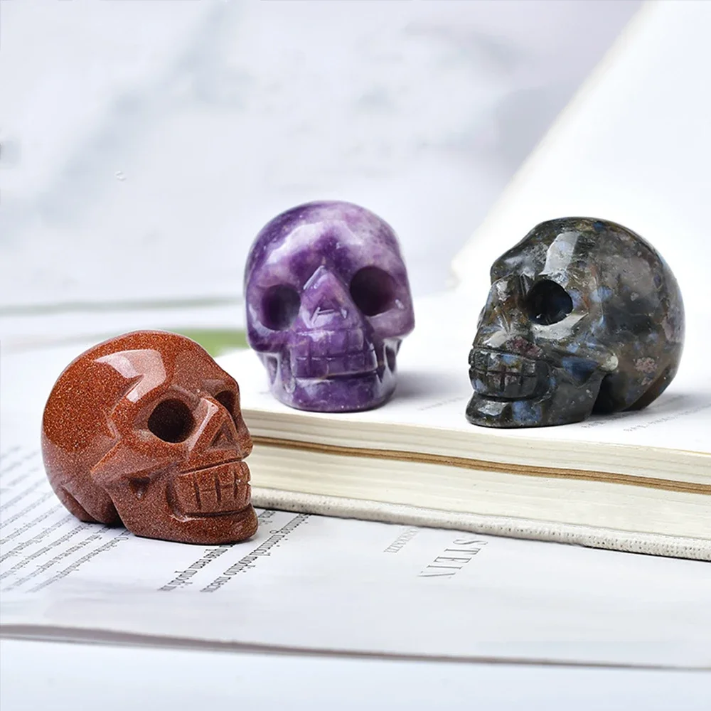 Natural Crystal 1-inch Skull Carving Halloween Gift Precious Jewelry Creative Crafts Home Decoration Desktop Ornament