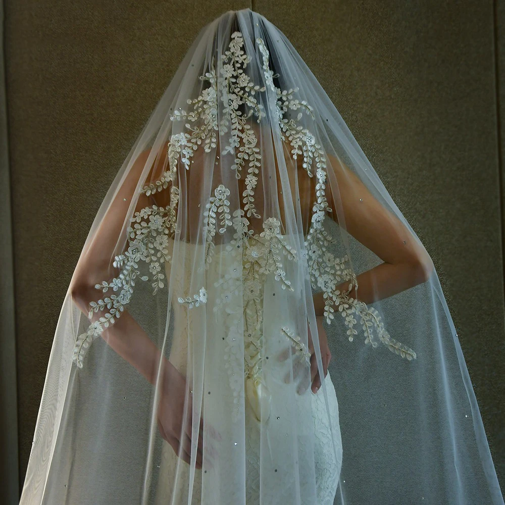 Velo de novia con incrustaciones de flores y diamantes, tocado de boda, BL4046