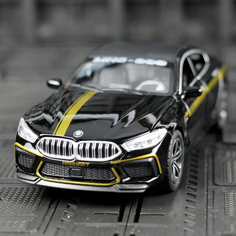 

1:32 BMW M8 Simulation Metal Vehicles Pull Back Diecast Model Car Toys Sport Car With Sound Light For Kids Gifts