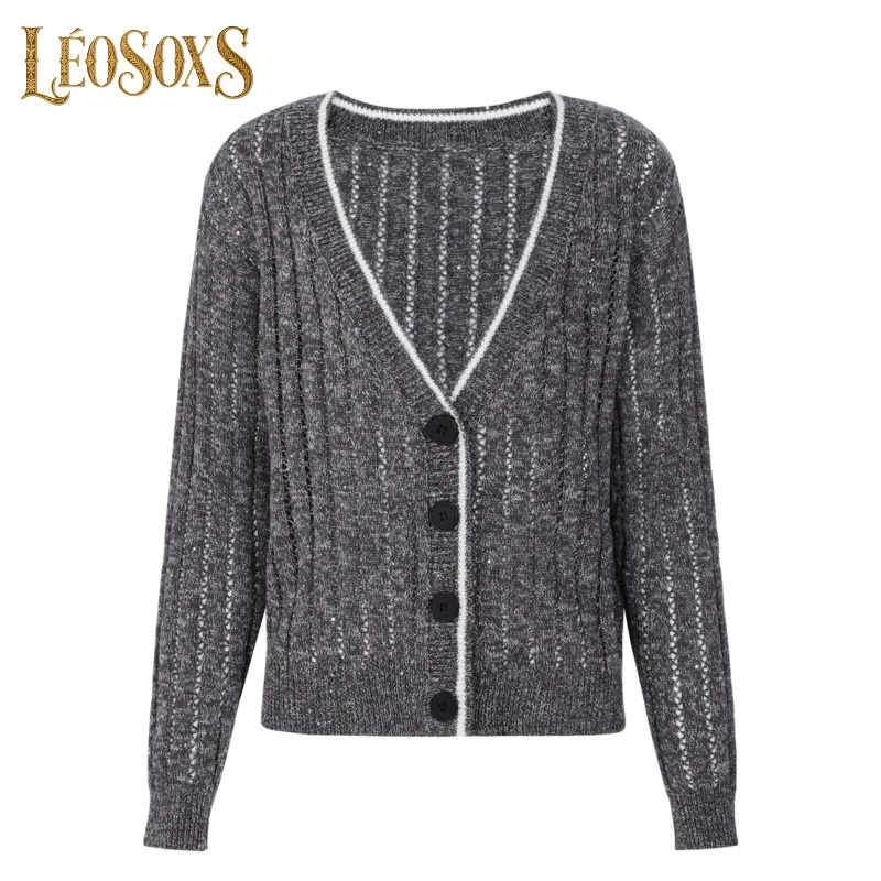 

LEOSOXS Women's Stylish Knit Cardigan Textured Pattern & V-Neck Design For Timeless Casual Sophistication 2025