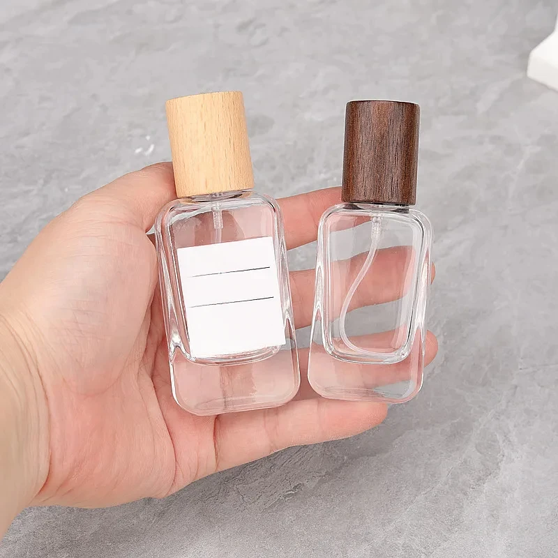 1PCS 30ML Perfume Bottle Square Flat Spray Bottle Glass Empty Spray Bottle Perfume Liquid Dispenser for Makeup Skin Care