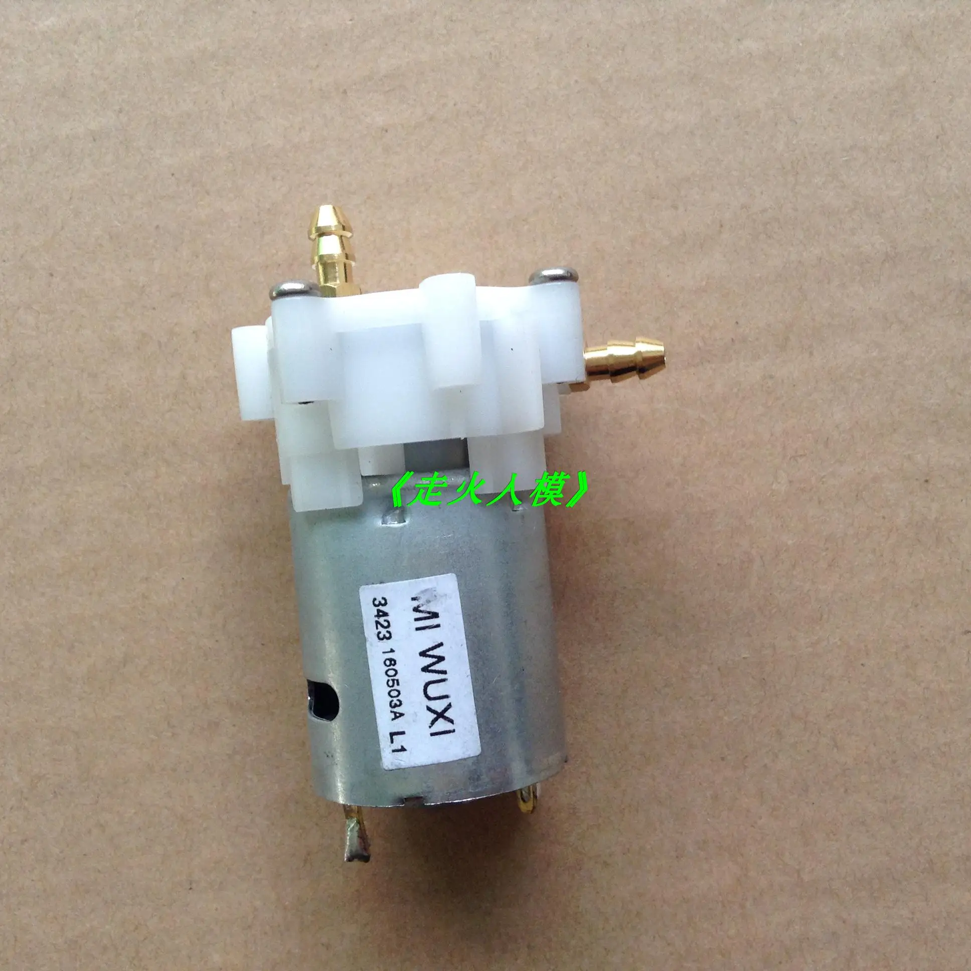 Small 360 Micro Gear Pump ,Oil Pump, DC 3V-6V   J