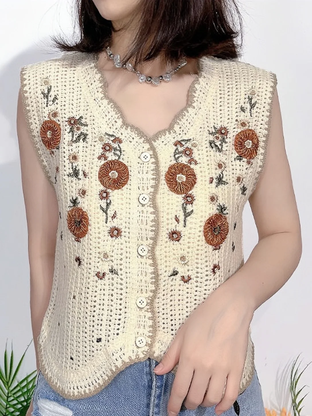 The  New  Autumn High-Grade  Feeling  Hollowed  Out  Retro   Chic Embroidered  Flower  Stitching Chiffon  Cardigan  Blouse