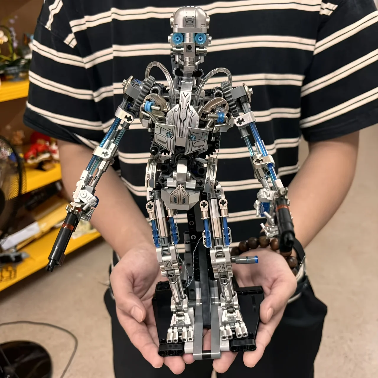 

Technology Series Skeleton Robot Building Block Set, Home Decoration, Fun Building Block Set, Perfect Gift for Valentine's Day, Halloween, Birthdays, Christmas, and New Year.
