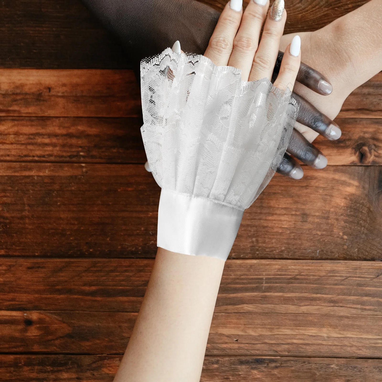 

1Set Lace Ruffle Collar and Cuffs Set Floral Trim Detachable Neck Ruff Wrist Sleeves for Halloween Cosplay Wedding Dress