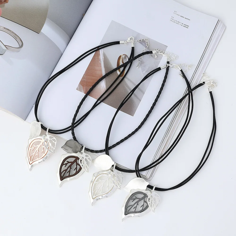 DIY accessories popular female leaf-shaped wood European and American fashion simple short collarbone chain high-end short n