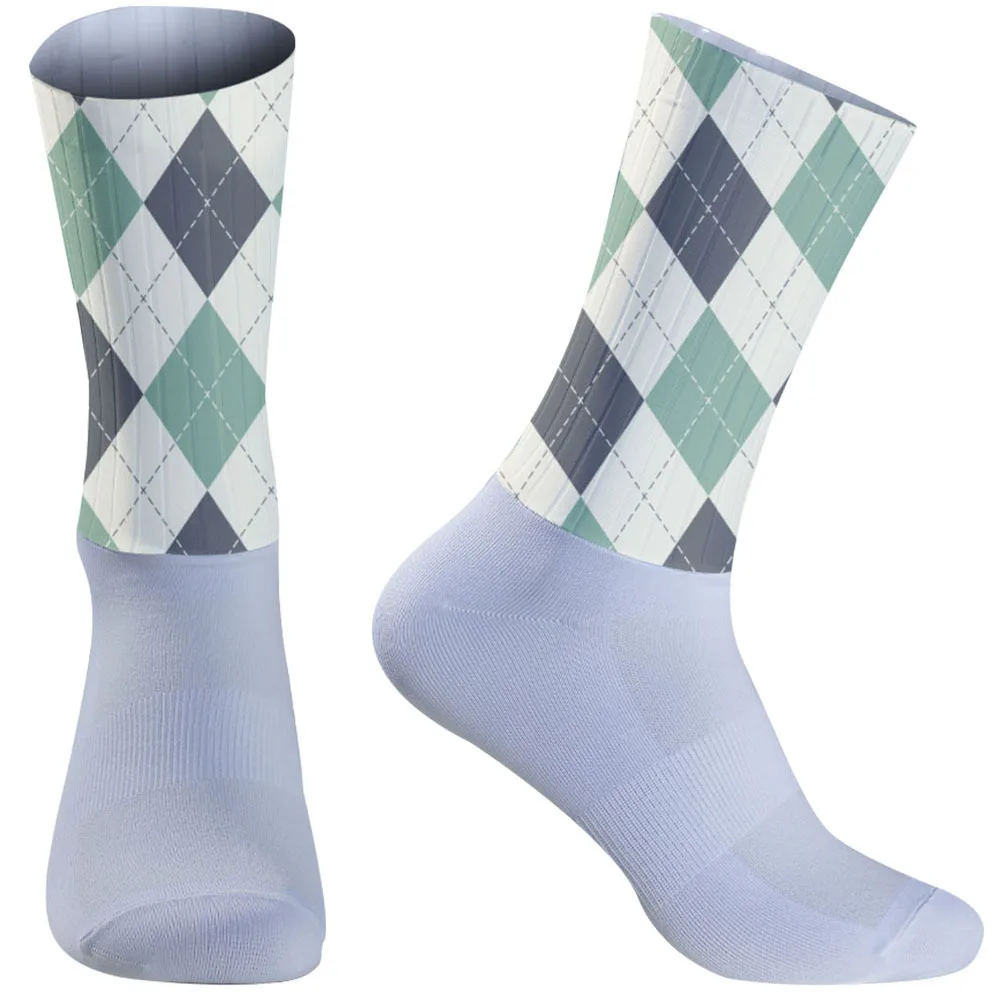 

2025 Новые городские велосипедные носки для поездок на работу: удобные и универсальные, удобные для езды по утро ночью.