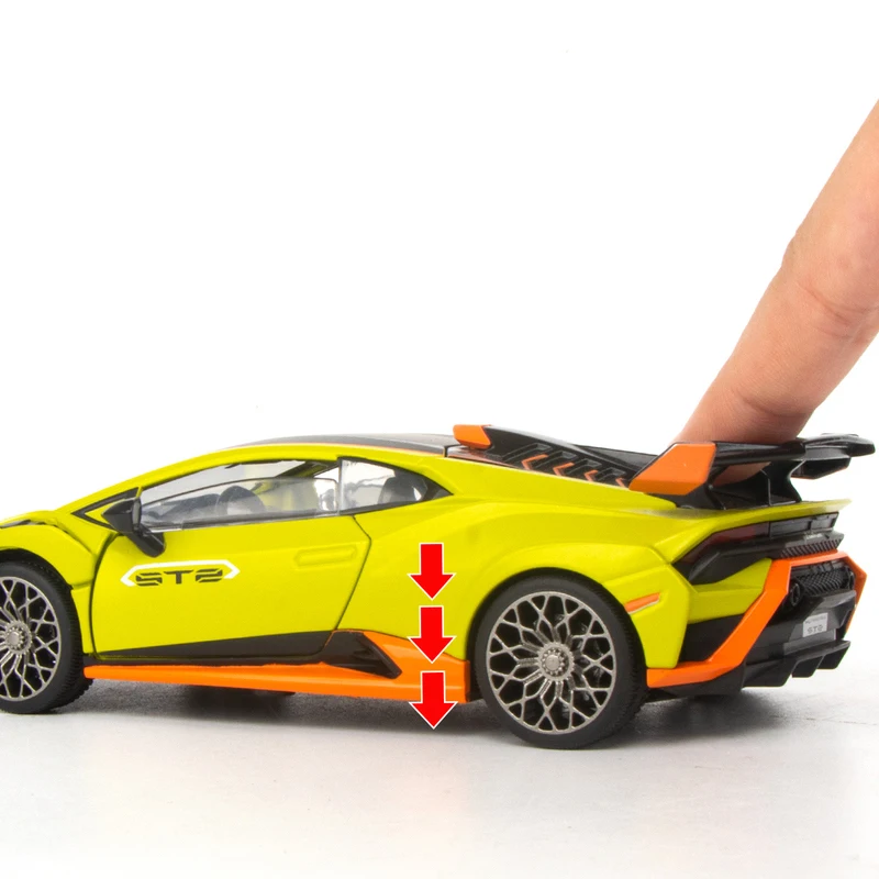 1:30 Lambos Huracan STO Alloy Die Cast Toy Car Model Sound and Light Pull Back Children\'s Toy Collectibles Birthday gift