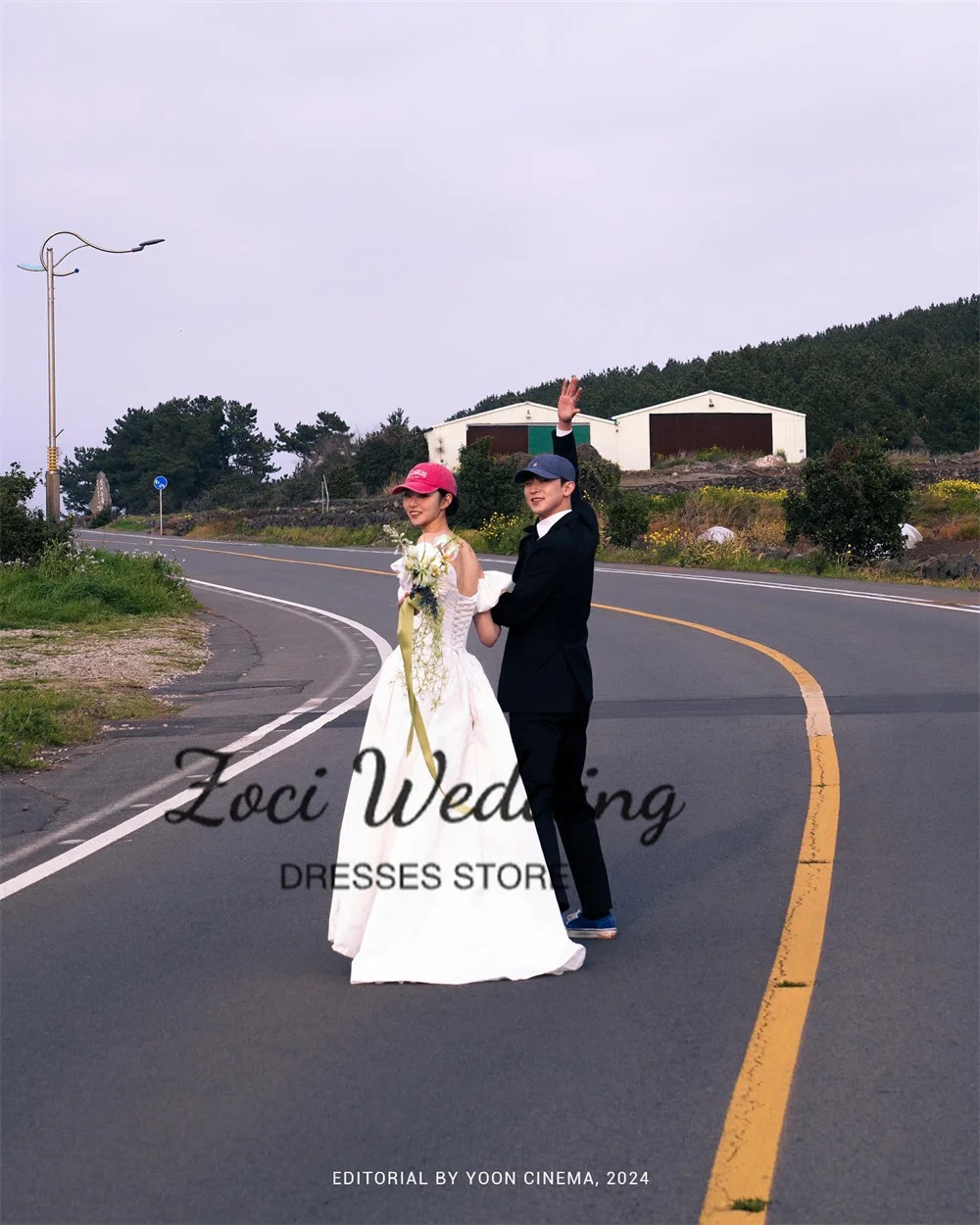 Zoci الزي البسيط فساتين الزفاف الكورية صورة تبادل لاطلاق النار التفتا قبالة الكتف مخصص ألف خط فستان حفلة رسمية الطابق ثوب الزفاف