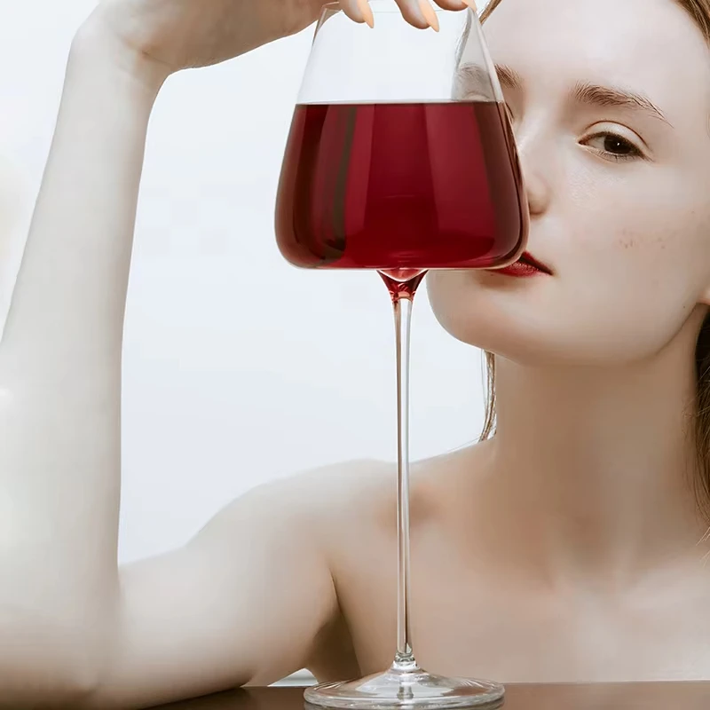 720 مللي قاع مقعر كبير مصنوع يدويًا كأس نبيذ أحمر كريستال بورجوندي بوردو كأس فني كبير لتذوق البطن