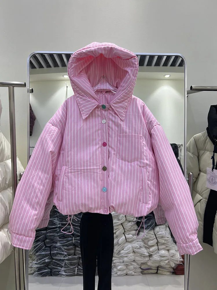 2025, Winter Neue Daunenjacke für Damen, kurzer Stil, abnehmbar, modisch, gestreift, bunte Knöpfe, weiße Ente, Daunenmantel