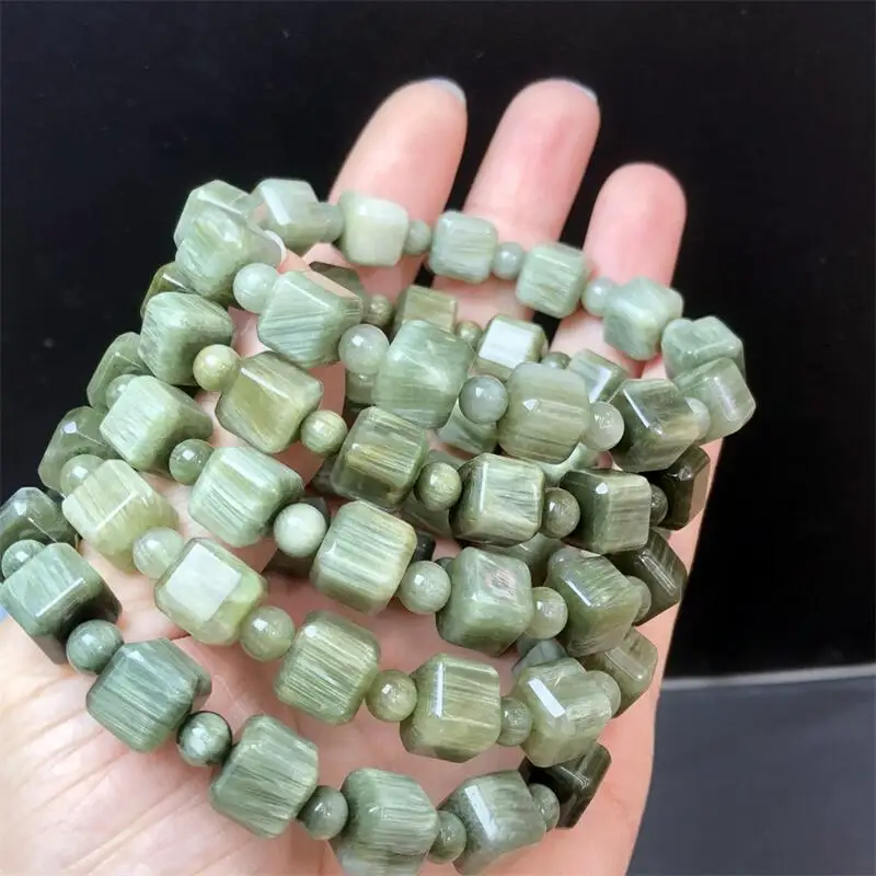 

8MM Natural Green Rabbit Hair Quartz Bead Bracelet Crystal Yoga Reiki Healing Fengshui Stretch Female Holiday Gift 1PCS