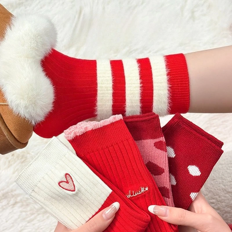 

Women's Pure Cotton Winter Red Socks New Year Medium Tube Double Needle Embroidery Striped Casual Natal New Year Gift