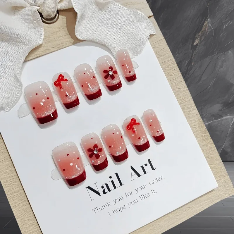 10個入り ハンドメイドネイルアートセット 赤い蝶ネクタイ ショートラダー キャットアイ 花柄リボンデザイン 付け爪 女性へのプレゼントに最適