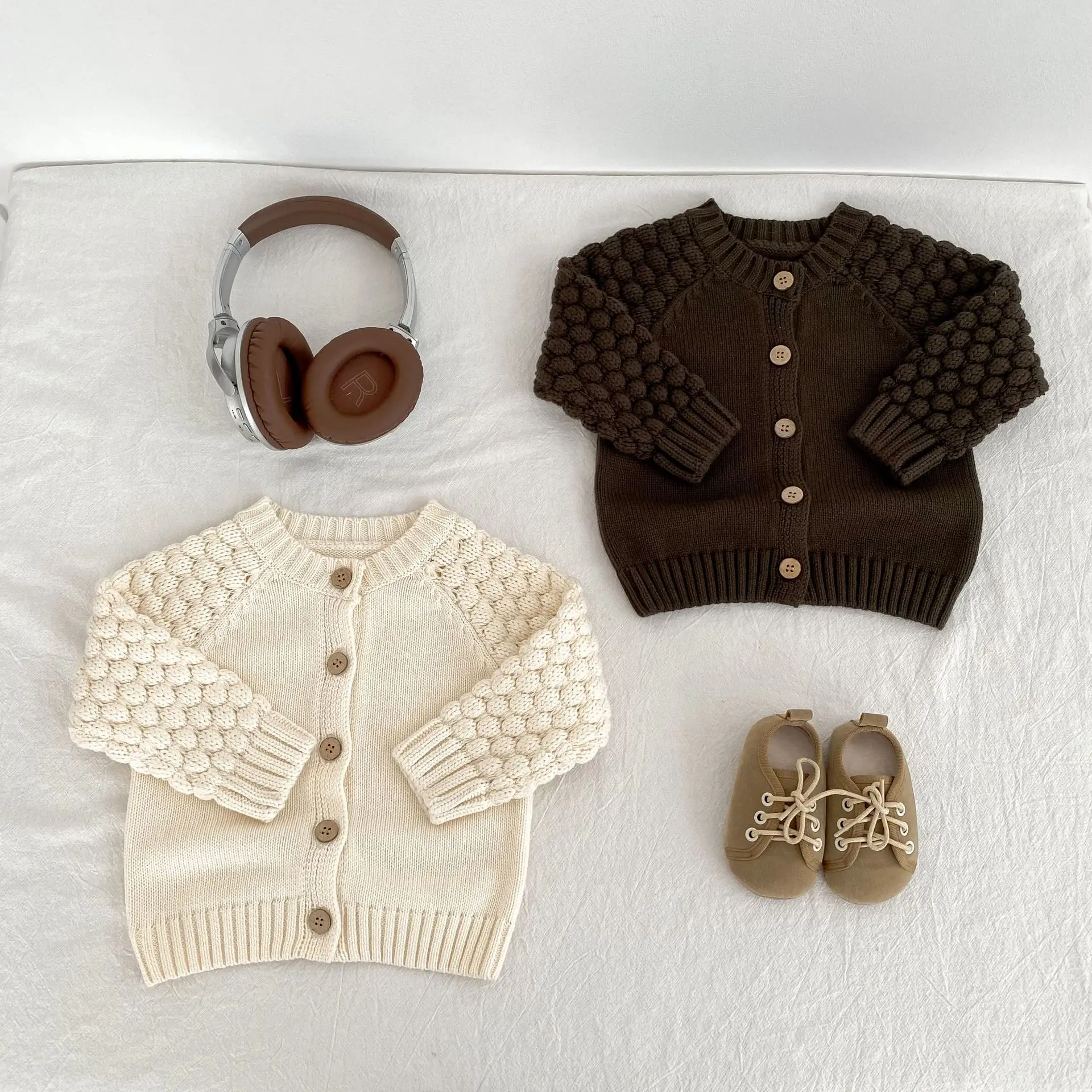 

Новая осенняя одежда для младенцев 0–3 лет, вязаный свитер с длинными рукавами в горошек в ананас, кардиган.