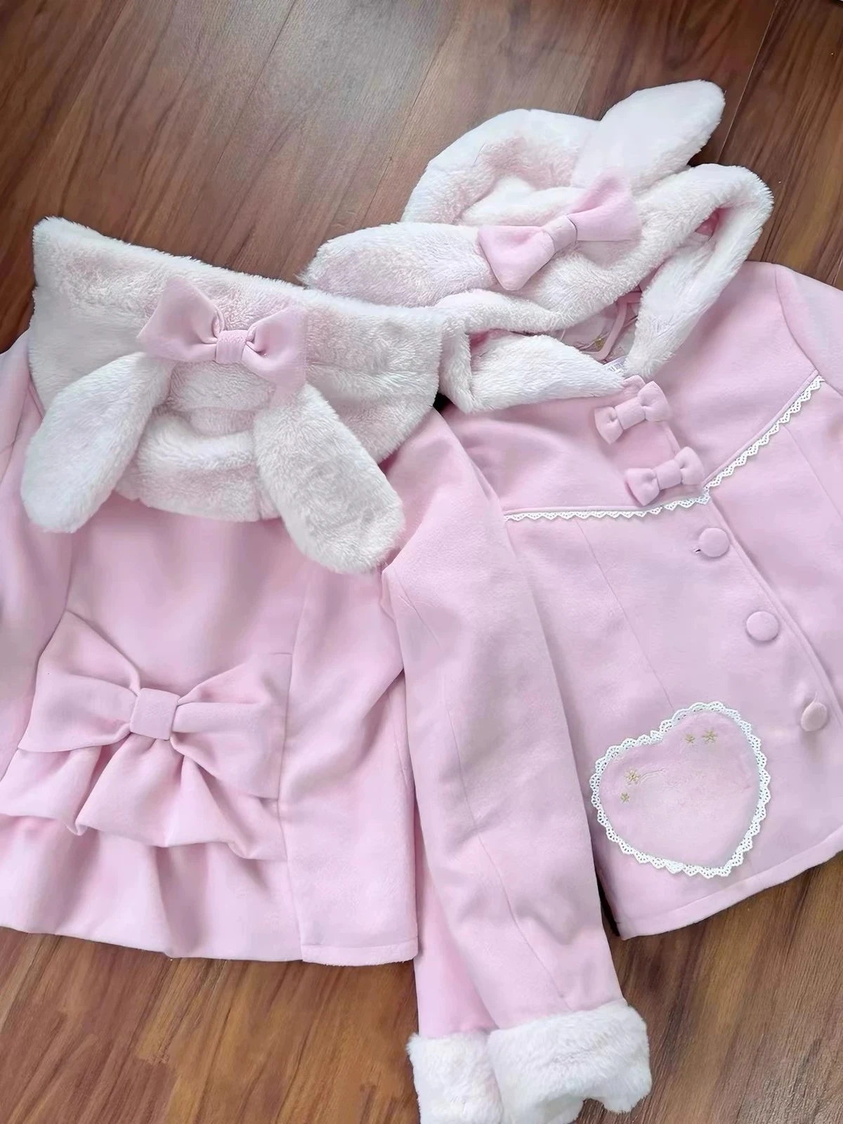 2026 Autumn and Winter Girl Coats Pink Plush Cute Warm Jacket Bow Rabbit Ear Hooded Short Thickened Woolen Coat Women