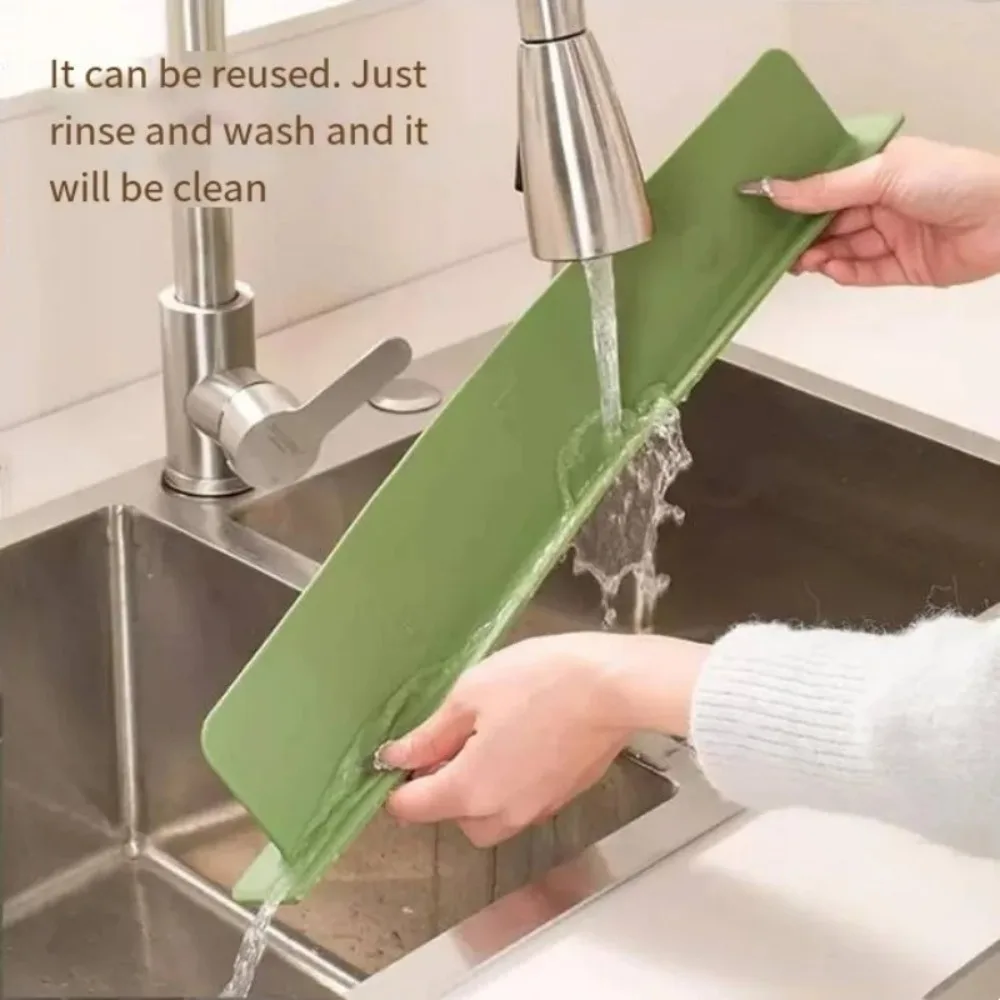 1/2pcs Silicone Sink Baffle Splash Guard Oil-Proof Kitchen Supplies Water Baffle Plate with Suction Cup Pool Waterproof Screen