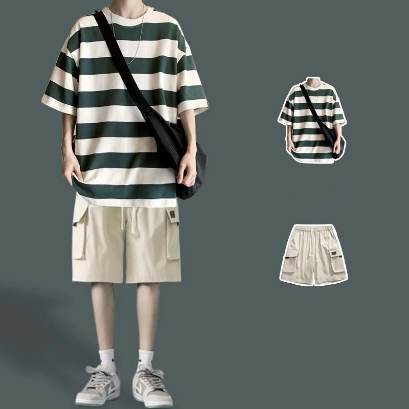 T-shirt listrada com decote em O masculina com bolsos, shorts soltos de cor sólida, terno casual versátil, trabalho, moda em retalhos, verão, nova, 2022