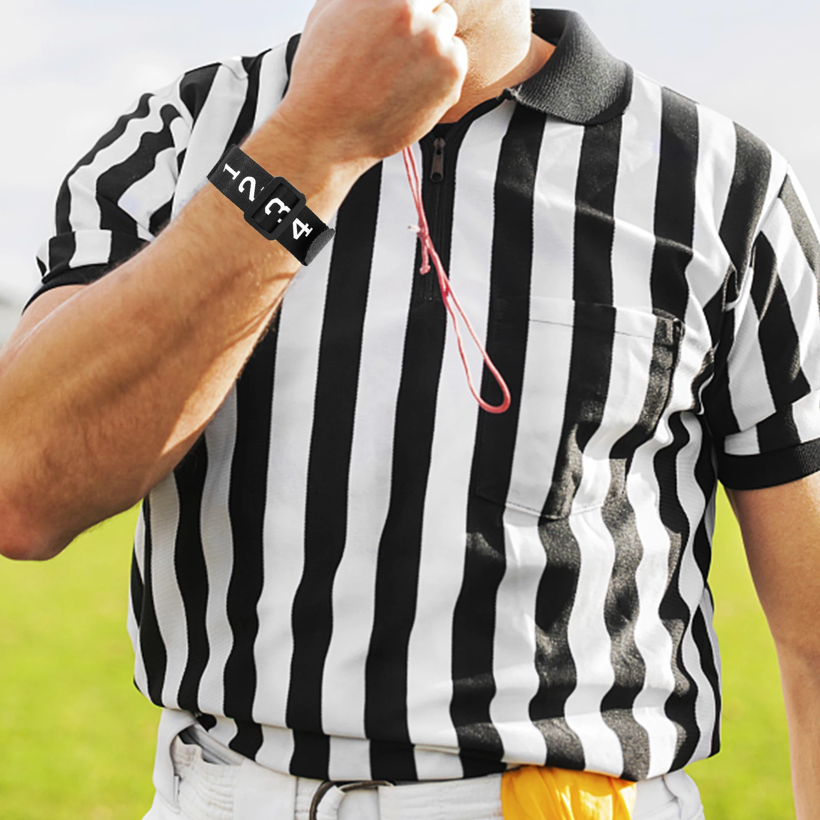 

1 set 1 Set Kit Soccer Chain Clip Football Tossing Flags Whistle Portable Referee Tools Set Competition Referee Necessity Soccer