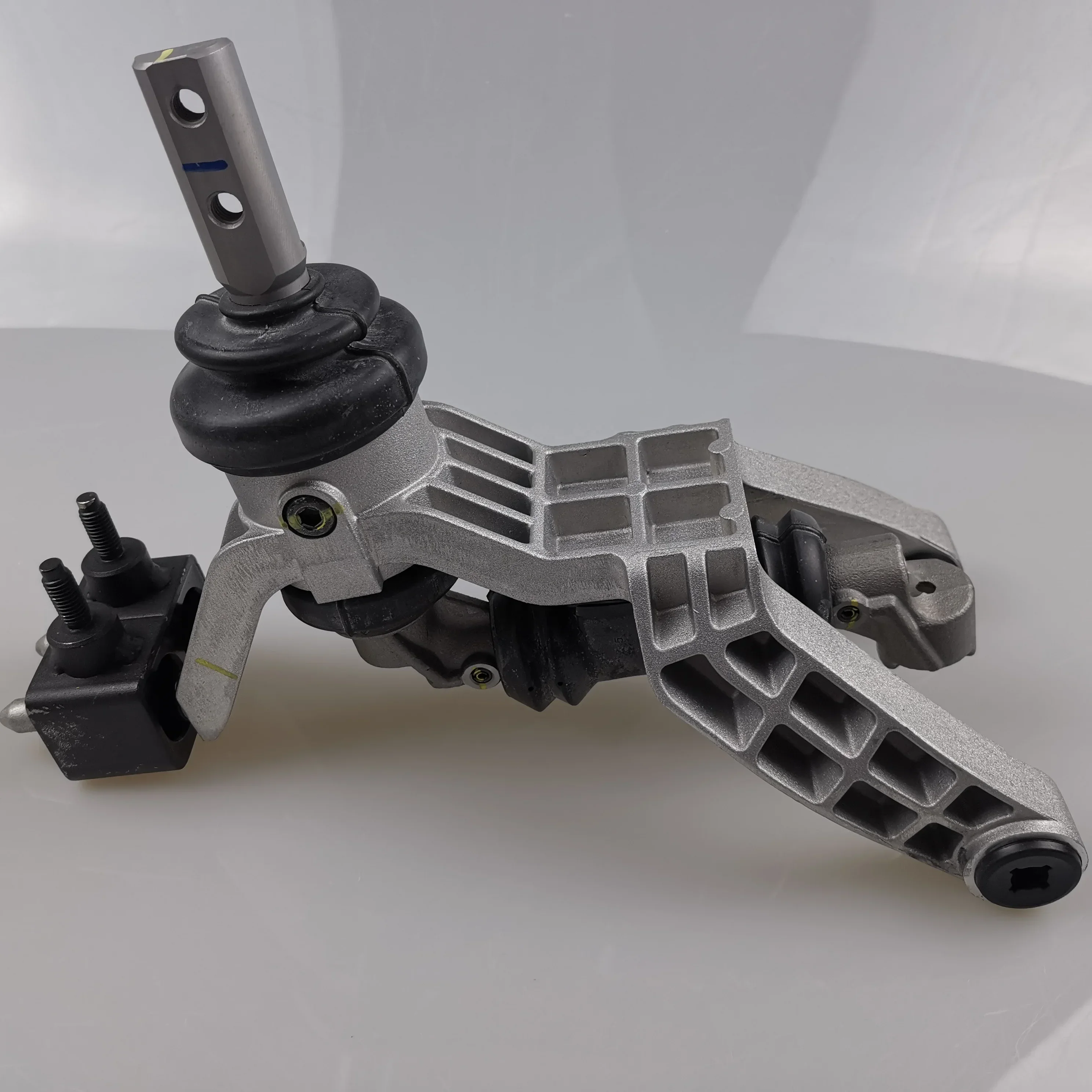 SAIC MAXUS T60 auto parts brand shift control mechanism assembly C00095371