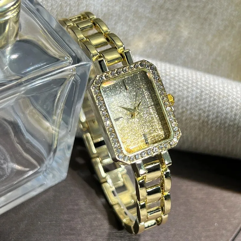 

Новые роскошные элегантные часы с кристаллами для женщин, золотой браслет, кварцевые наручные часы, оригинальные женские часы в стиле ретро