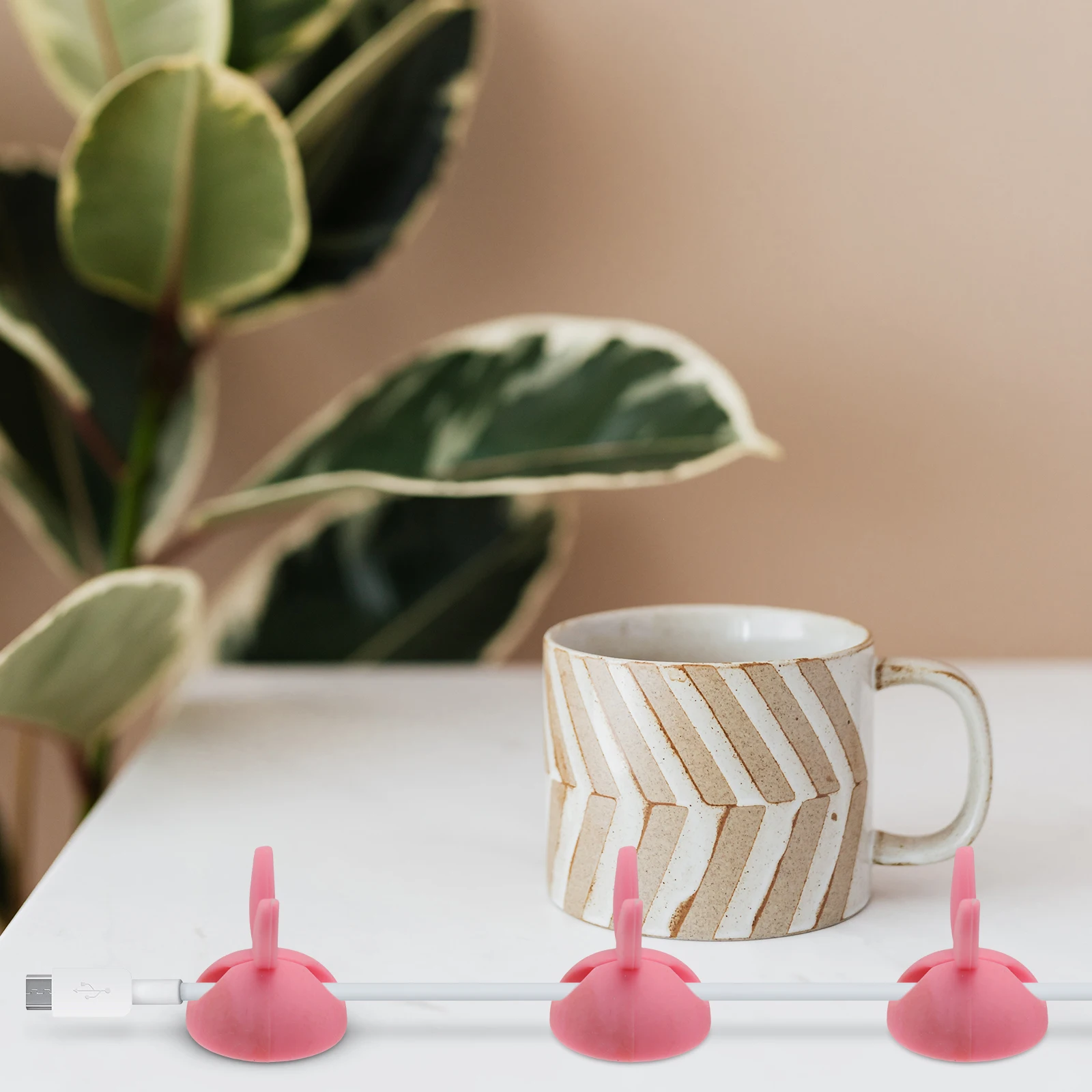 

Набор из 4 силиконовых органайзеров для кабелей в форме кроличьих ушек для дома, офиса, зарядных кабелей, наушников, USB-кабелей