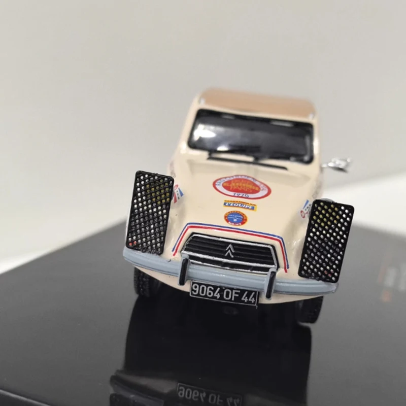 

Небольшой дефект IXO масштаб 1/43 Citroen DYANE 1970. Гоночный автомобиль из сплава. Модель автомобиля. Статическая коллекция. Украшенная праздничная игрушка.