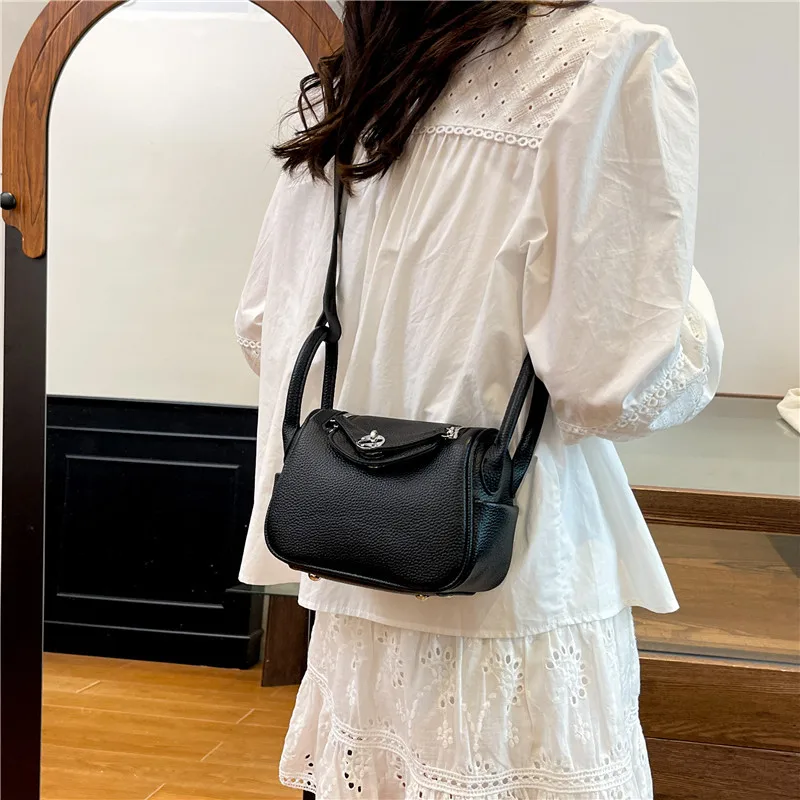 

Модная женская сумка с узором личи, новинка 2025 года, универсальная трендовая сумка через плечо большой вместимости в иностранном стиле