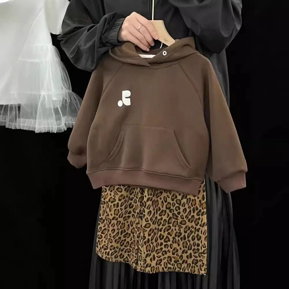 

Spring and Autumn Brown Girls' Set Fashion Long Sleeve Printed Hoodie Top + Leopard Pants Korean Edition Children's Clothing