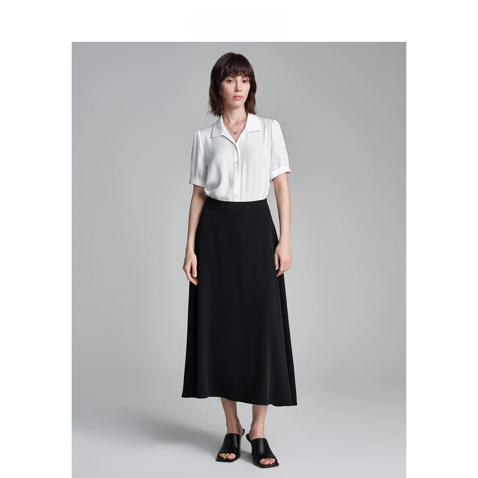 

Комплект LeLenth Commuter Bubble Sve: белая женская юбка и блузка с дизайнерским акцентом, для собеседований, офисный стиль, из полиэстера, прямого кроя