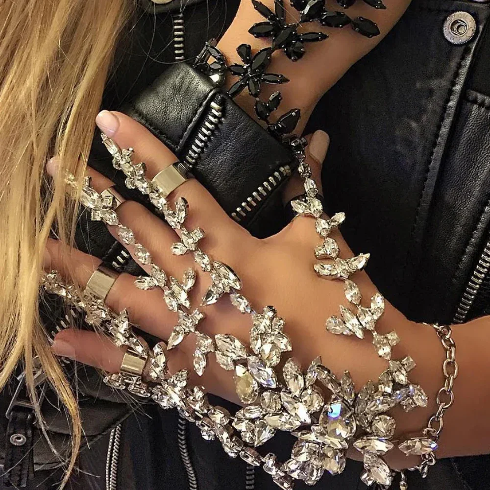 Stonefans Boho Crystal Finger Harness Bracelet Bridal Hand Decoration Wedding Gift Exaggerated Rhinestone Bangles Ring for Women
