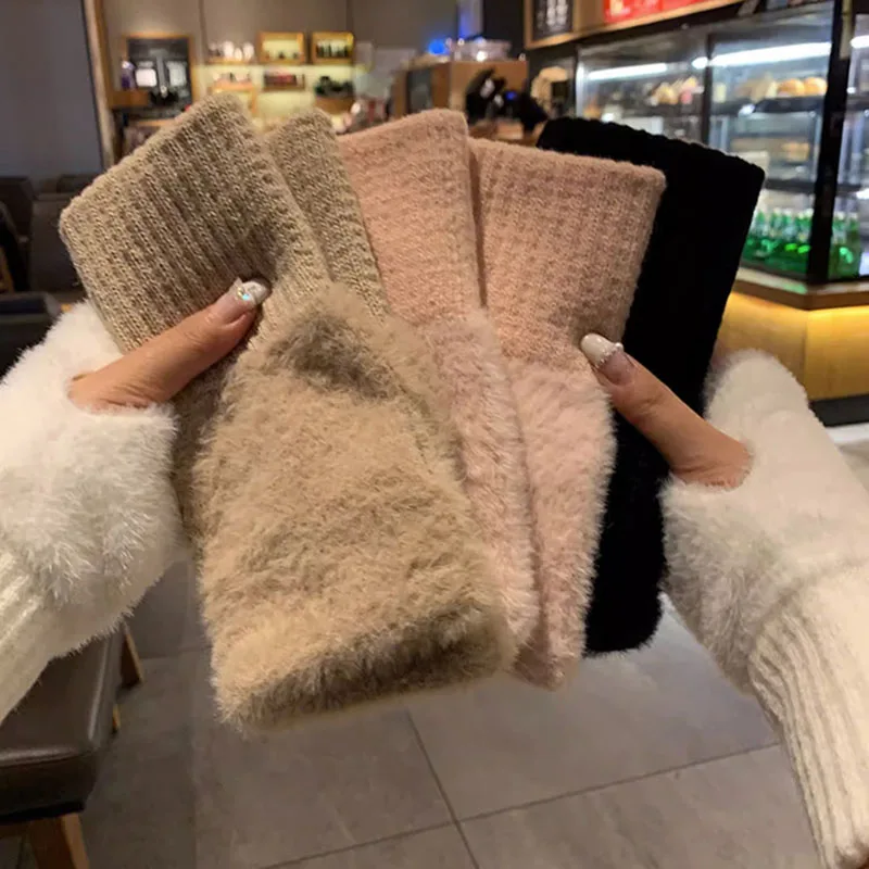 Guantes de medio Dedo de lana de visón suave para mujer, mitones de muñeca de punto de felpa blanco sólido de lujo cálido, Invierno