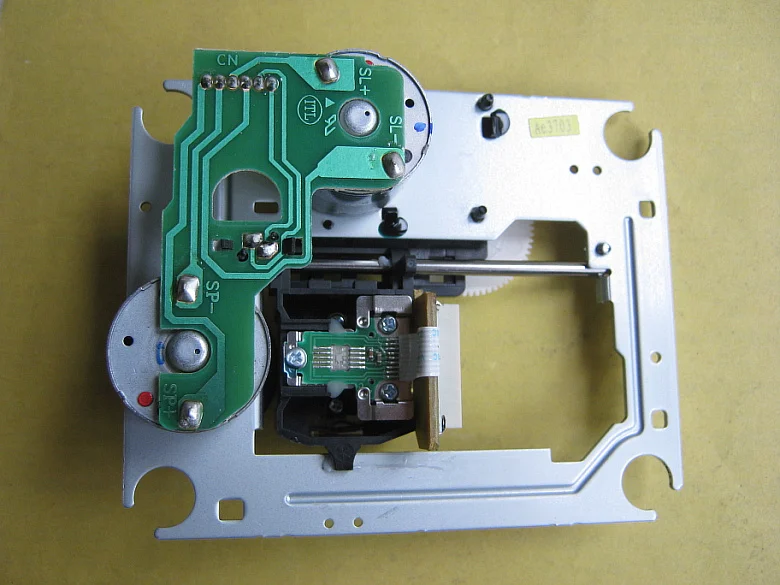 جديد SF-P101N SF-P101(16PIN) حبة القرص الدوار البصرية بيك اب مع آلية SF-P101N 16P ريغا أبولو عدسة الليزر CD VCD