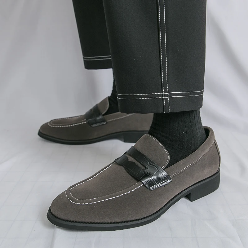 

Men's Casual Oxford Shoes New 2026 British Suede Men's Loafers and Slip-on Leather Shoes Comfortable Rubber Zapatos De Hombre