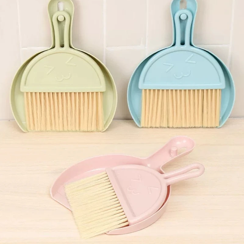 Mini Brooms Dustpans Sets Household Bedroom Desktop Cleaning Tools Cute Plastic Home Accessories Sweeper Wiper Durable Portable