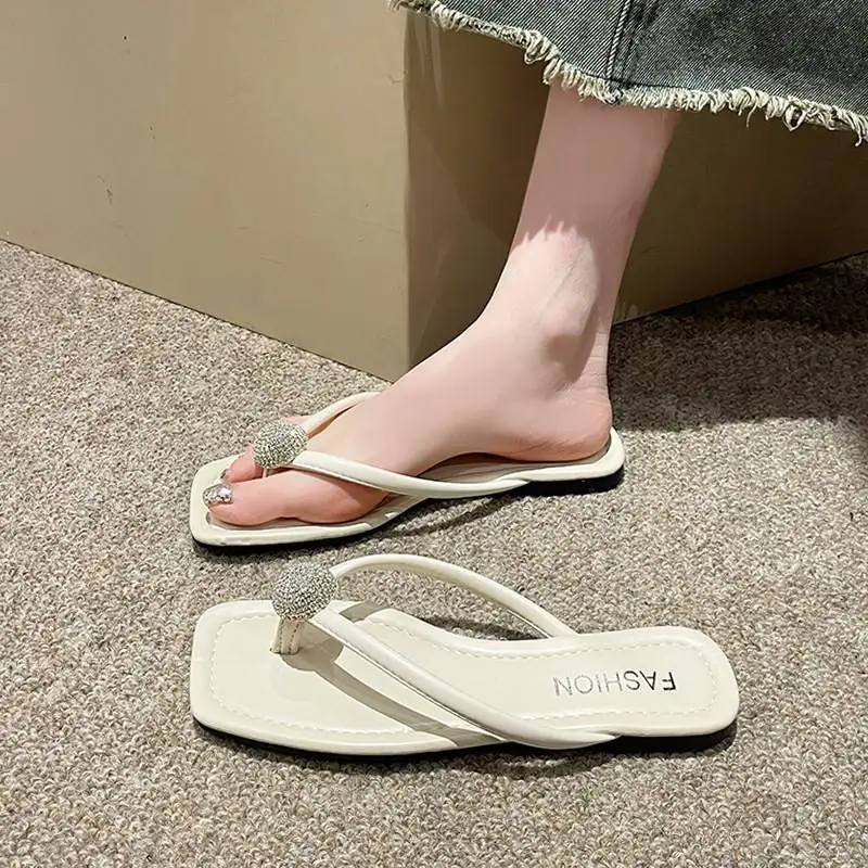 

Женские тапочки-стринги на плоской подошве, универсальные летние новые тапочки в стиле ретро, корейские повседневные тапочки с круглым носком и резиновой подошвой на кожаной подкладке