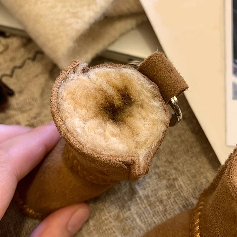 لطيف حقيبة سلسلة المفاتيح سحر حلقة رئيسية على ظهره ملحق الأحذية الهاتف ديكور الشتاء هدية حقيبة الموضة الفاخرة قلادة