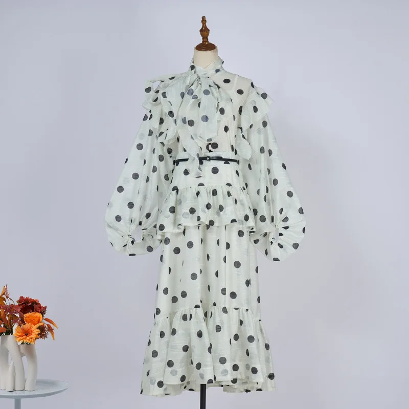 

Wave Point Set Women's Spring New Scarf Collar Bubble Sleeve Top with Long Ruffle Half Body
