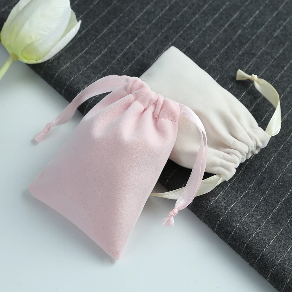 Mini Velvet Jewelry Small Gift Bags, Drawstring Packaging, Organizer Pouch for Girl, Wedding Favor, Candy, Goodie Bag, Tamanho 7x9cm, 50