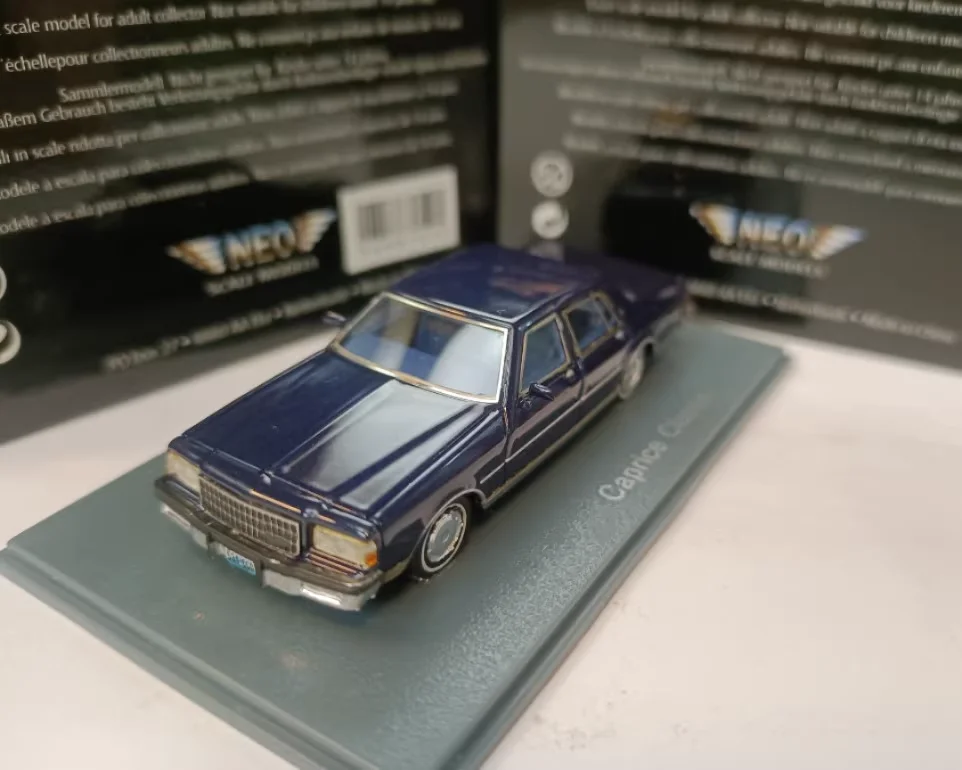 Neo 1:87 Caprice Classic Vintage Car Simulation Limited Edition Resin Metal Static Car Model Toy Gift