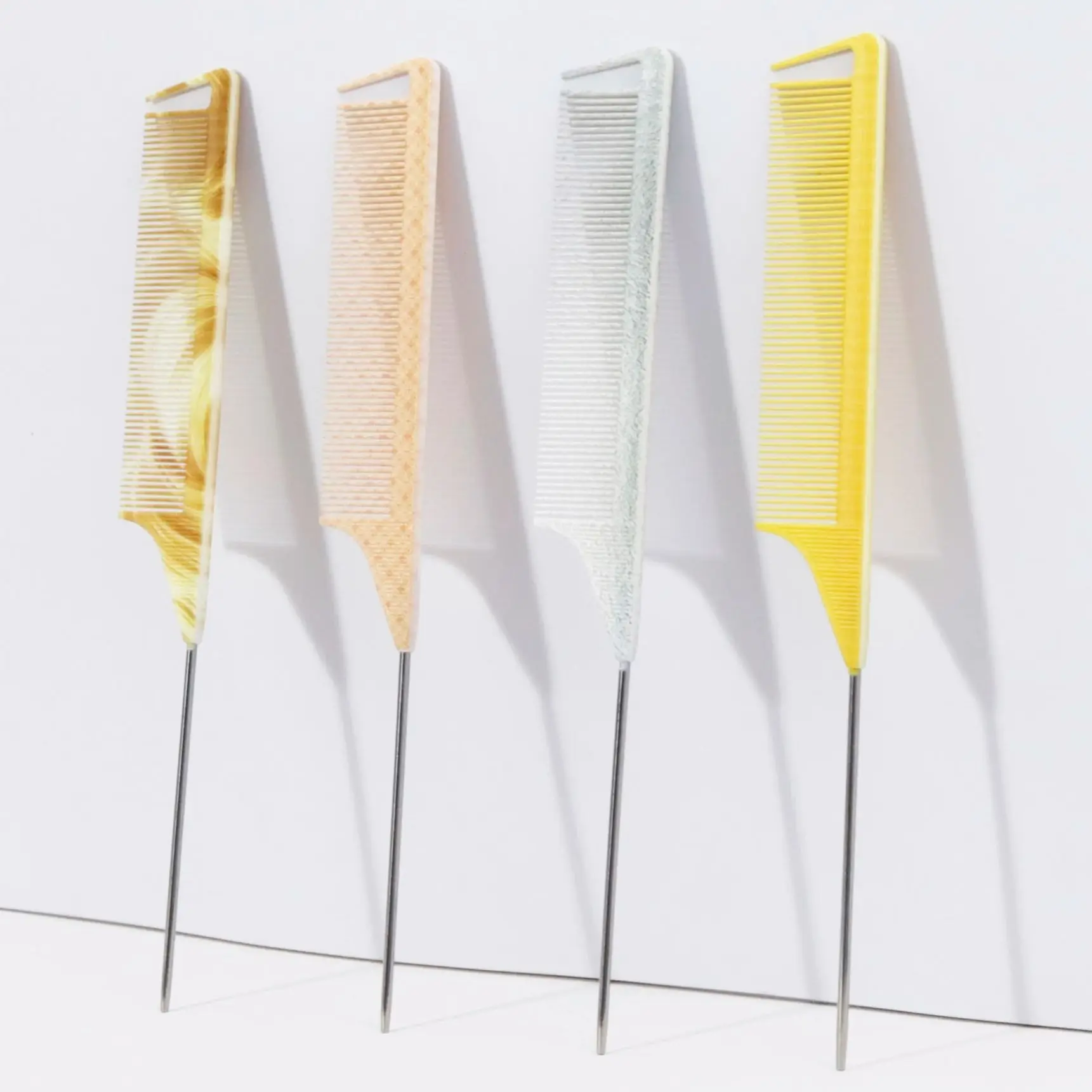 1 قطعة إبرة فولاذية مدببة الذيل مشط مخطط نمط الشبكة ، مناسبة لفصل التمشيط وتصفيفه ، خاص للشعر المستعار الحقيقي #1