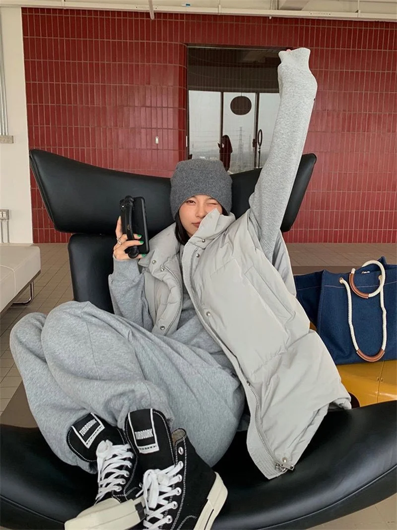 2025 Nieuwe Koreaanse Winter Vest Jassen Vrouwen Mode Warme Gewatteerde Vesten Mouwloze Losse Vrouwelijke Vest Puffer Uitloper