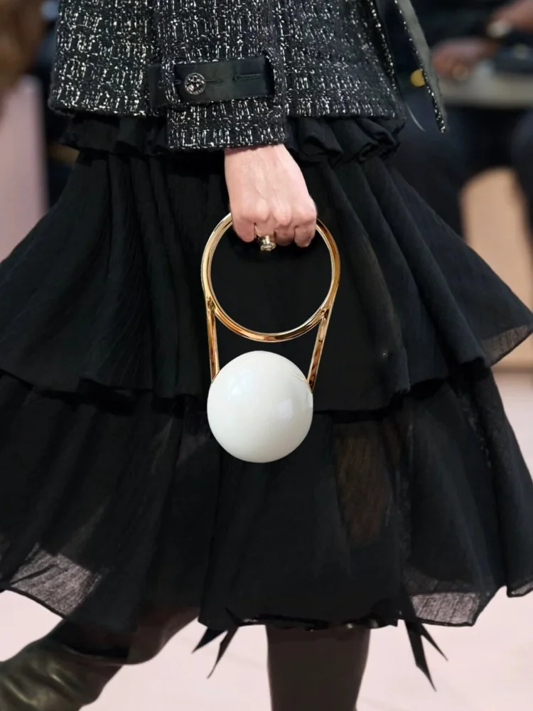 Nuevo bolso de mano de bola redonda a la moda para mujer, bolso de bolos de diseñador de lujo, bolso de axila de pvc, Mini bolso de mano de noche para fiesta